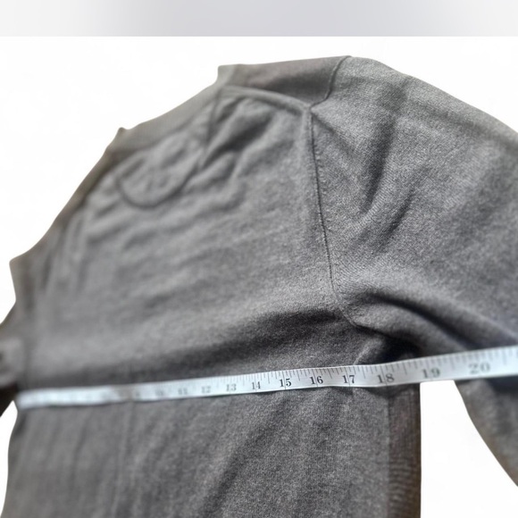 Wool/Cotton Grey |Banana Republicl V-neck Button Down Cardigan Men's Small - Picture 6 of 8